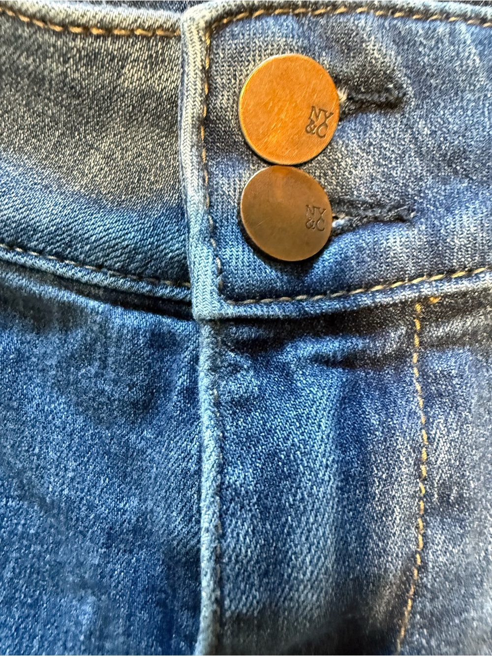 Women's Mid-Rise Blue Denim capris